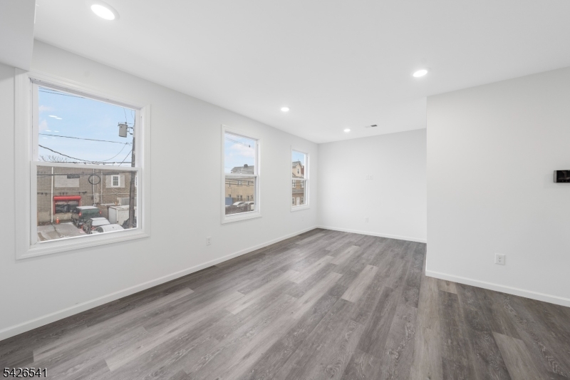 324 Second Street, Unit 2 Elizabeth Port, NJ 07206 - Photo 9 of 11
