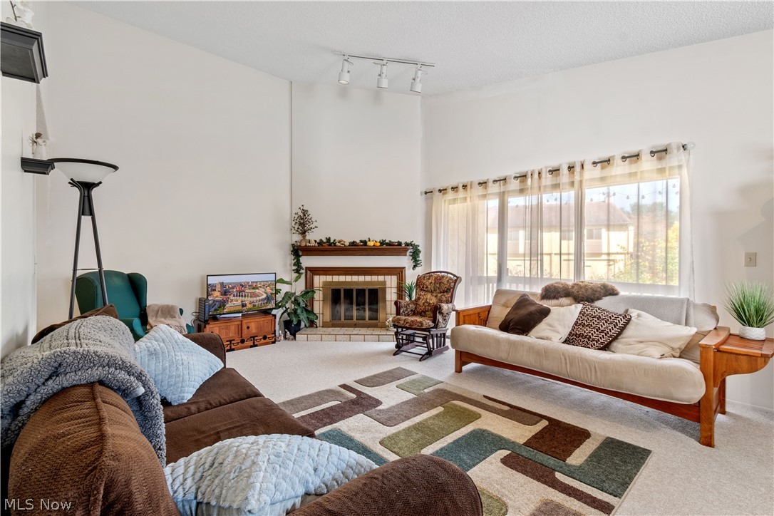 843 Hampton Ridge Drive Akron, OH 44313 - Photo 8 of 27 Gallery Image 8