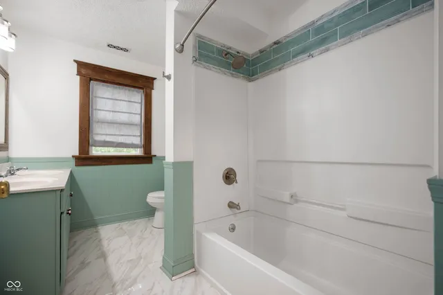 $255,000 | 976 East Pleasant Run Parkway North Drive, Indianapolis, IN 46203