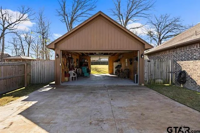 $418,000 | 125 Towering Oaks Branch, Longview, TX 75602