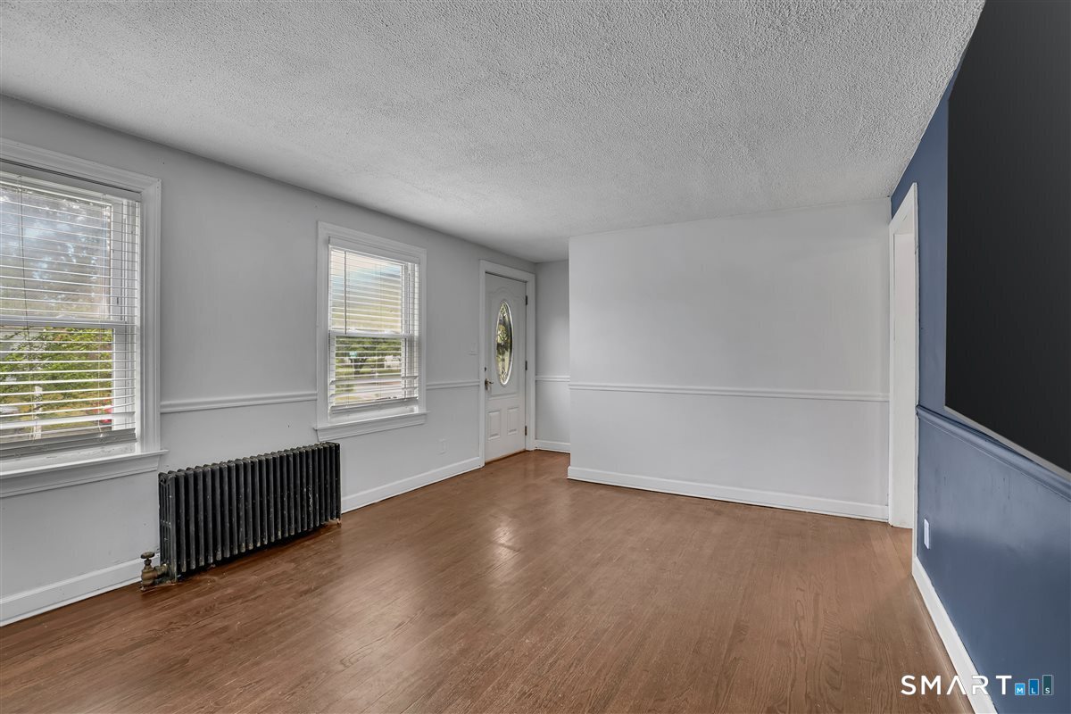 4 Robin Road Manchester, CT 06042 - Photo 6 of 24