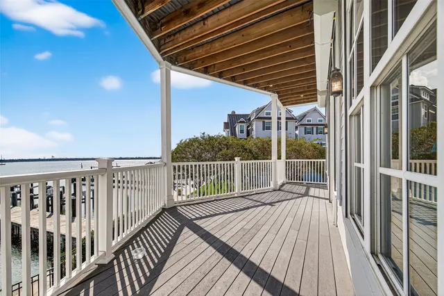 $1,851,400 | 2439 Lakewood Pointe, Seabrook, TX 77586