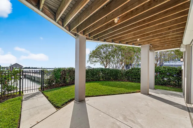 $1,851,400 | 2439 Lakewood Pointe, Seabrook, TX 77586