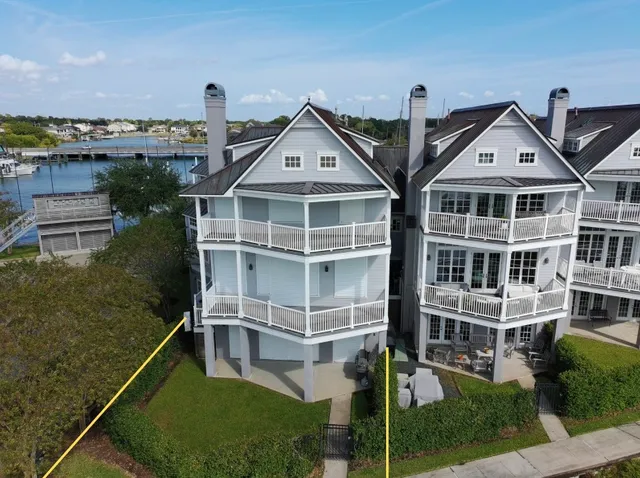 $1,851,400 | 2439 Lakewood Pointe, Seabrook, TX 77586
