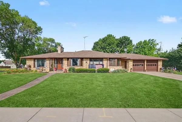 $269,000 | 300 5th Street Northeast, Montgomery, MN 56069