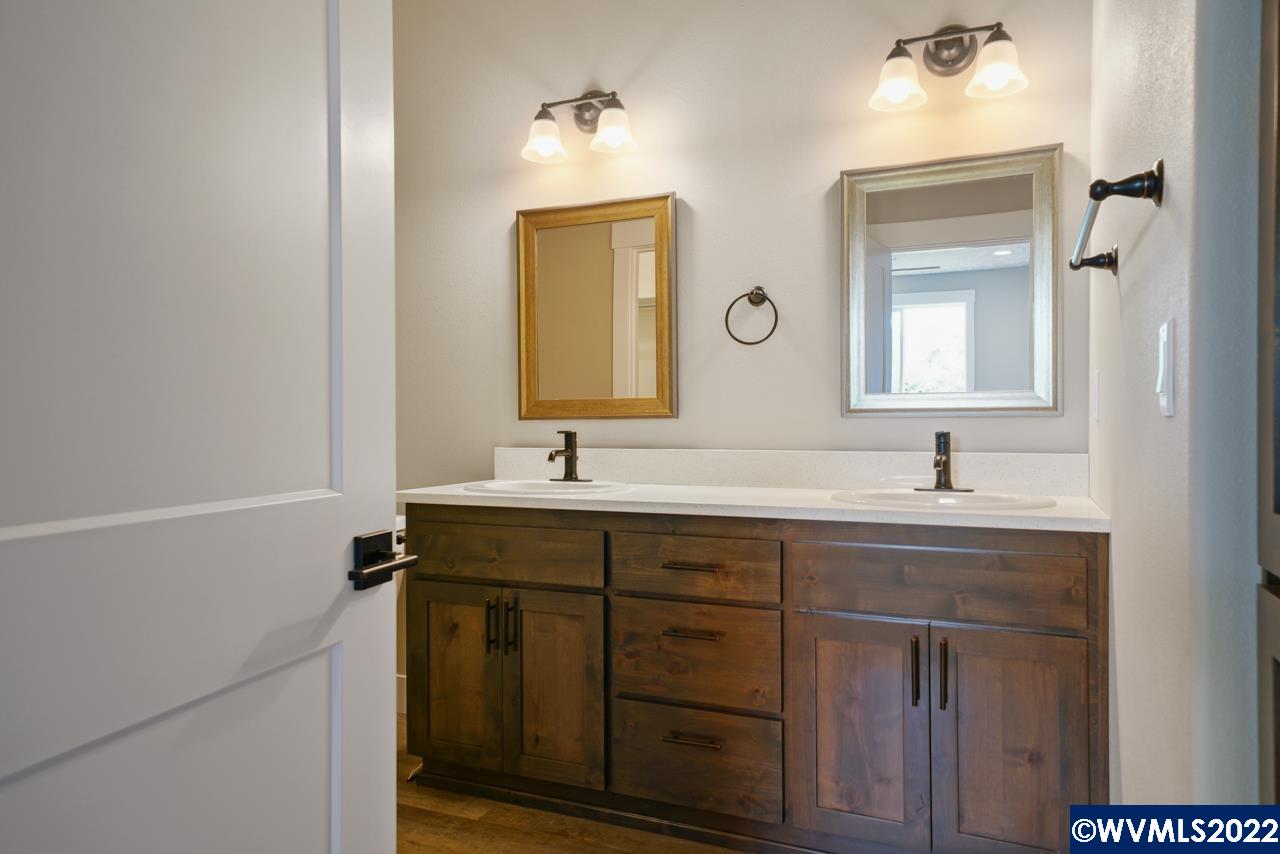 1621 Southwest Ellis Street Dallas, OR 97338 - Photo 27 of 34 Gallery Image 27