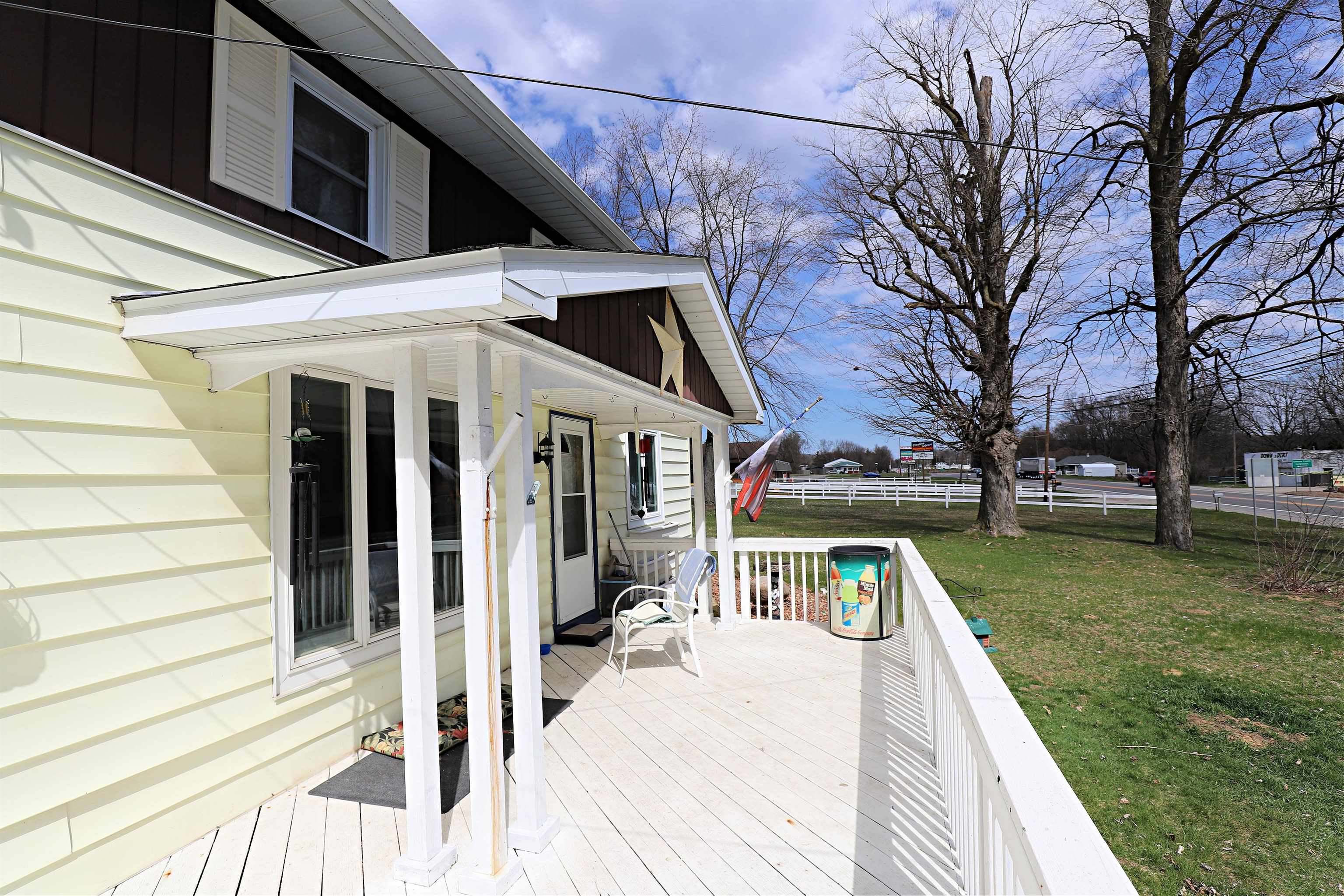 7461 North State Road Davison, MI 48423 - Photo 2 of 34 50138201-fb5c6de8-e26f-4038-9035-e592603c7d6d.JPG