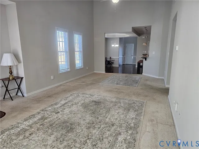 a view of entryway and patio