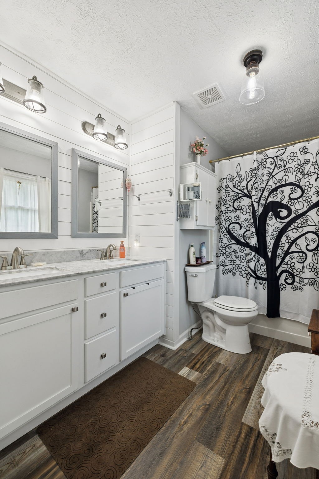 255 St Mary's Road Buffalo Valley, TN 38548 - Photo 47 of 61 a spacious bathroom with a toilet sink and mirror