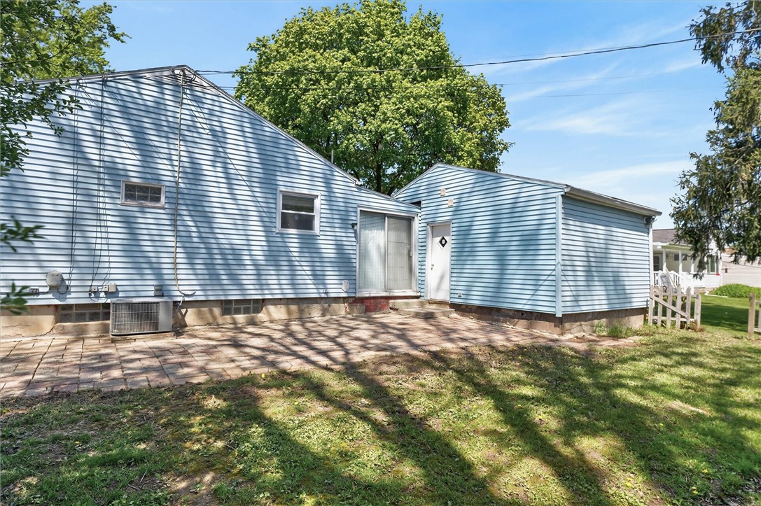 157 Hollybrook Road Henrietta, NY 14623 - Photo 4 of 28