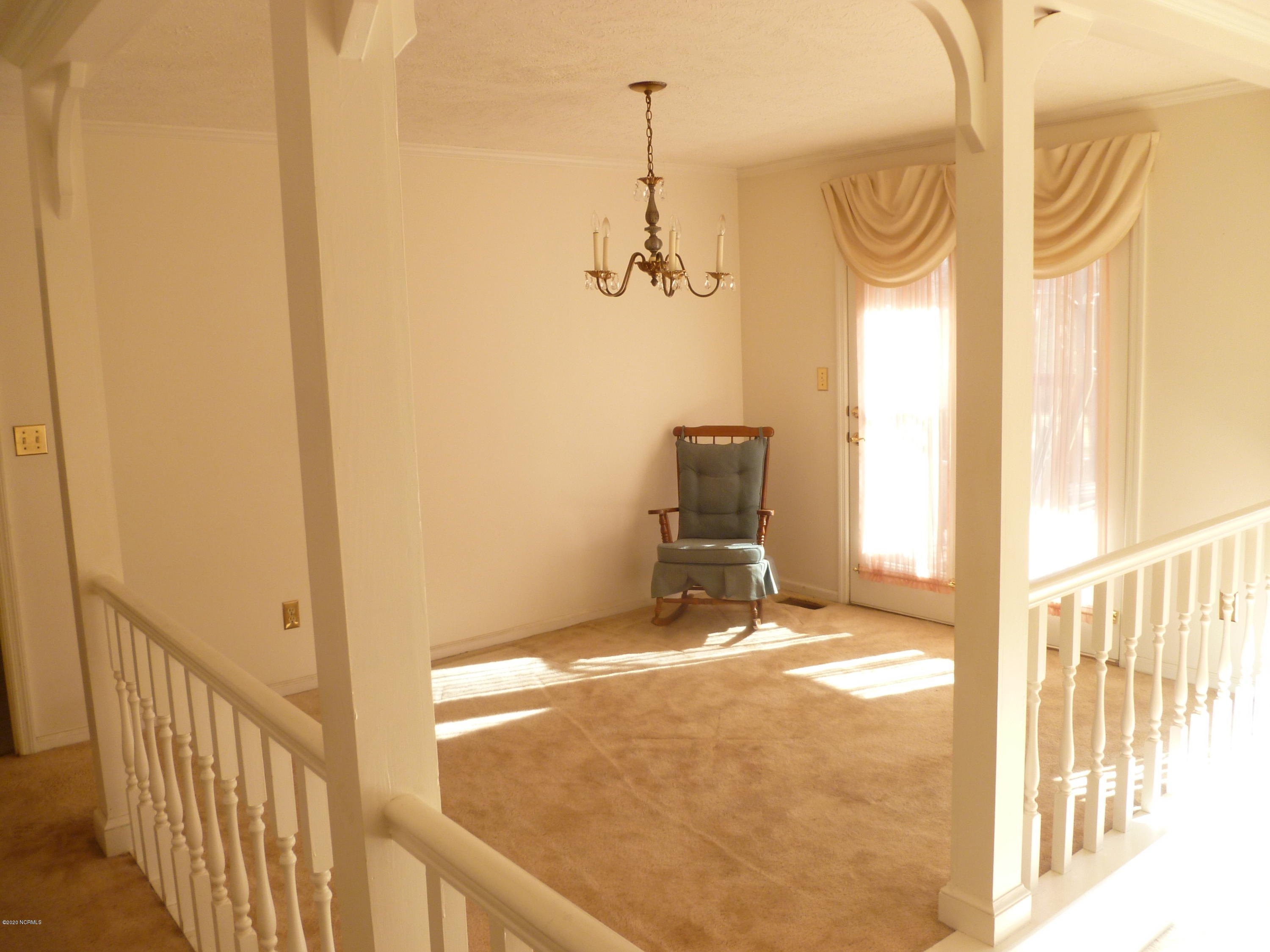 12420 Kay Road Laurinburg, NC 28352 - Photo 6 of 10 Dining