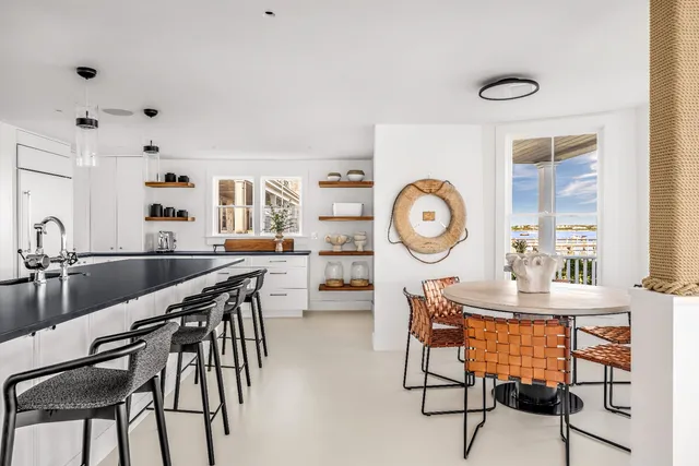 $28,500,000 | 36 Easton Street, Nantucket, MA 02554