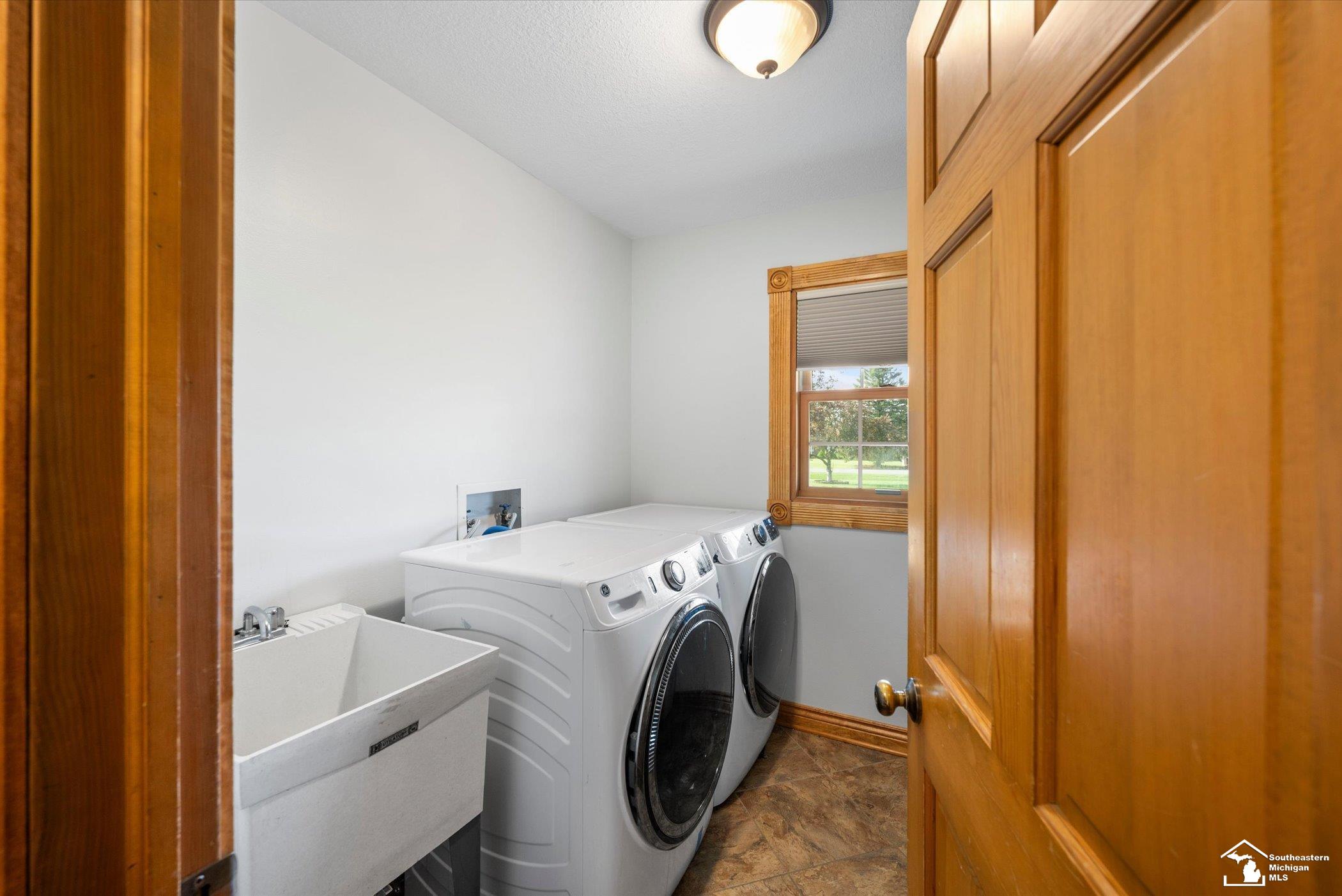 14725 Dixon Road Dundee, MI 48131 - Photo 9 of 44