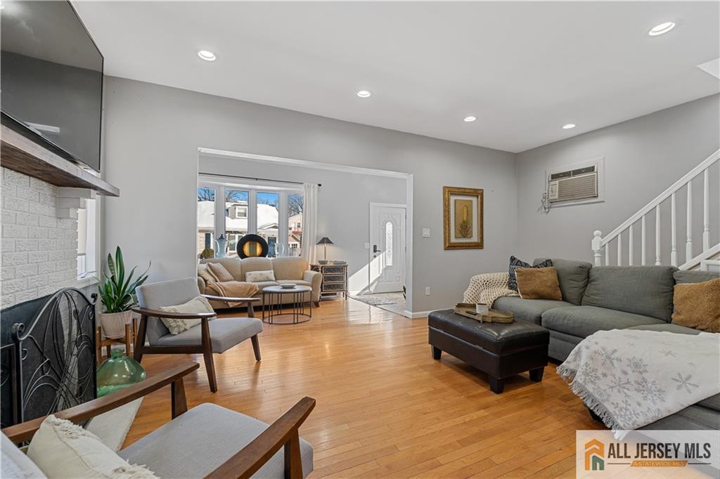 609 Harrison Place Linden, NJ 07036 - Photo 12 of 32