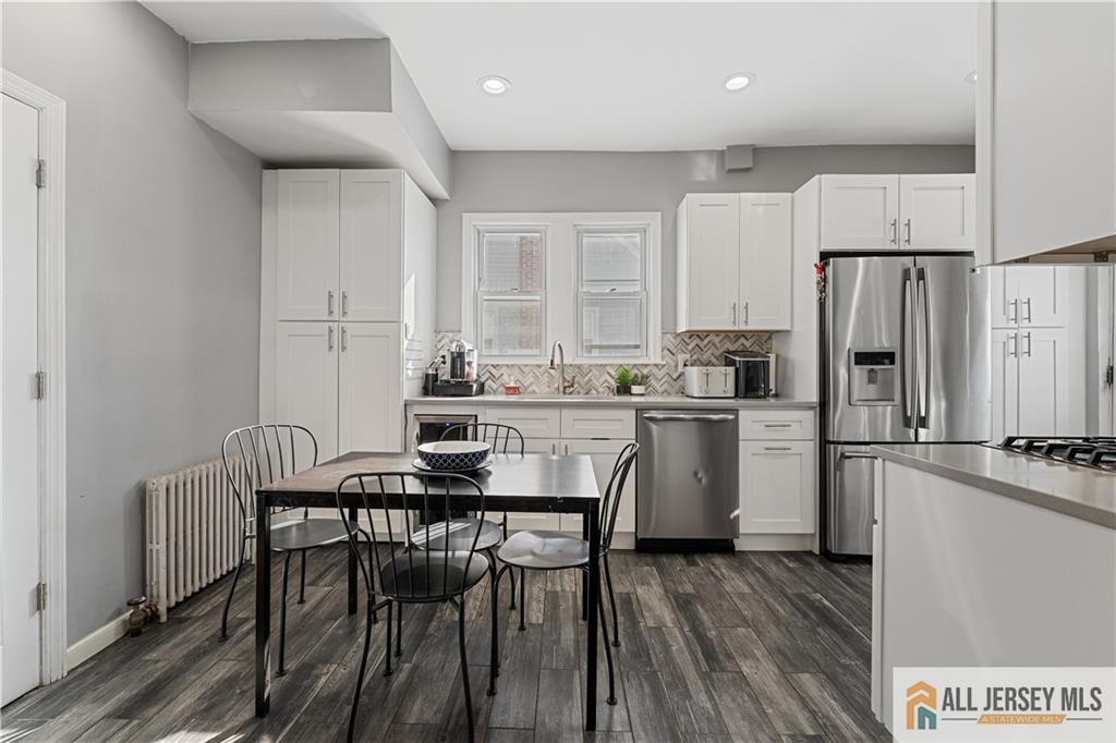 609 Harrison Place Linden, NJ 07036 - Photo 13 of 32