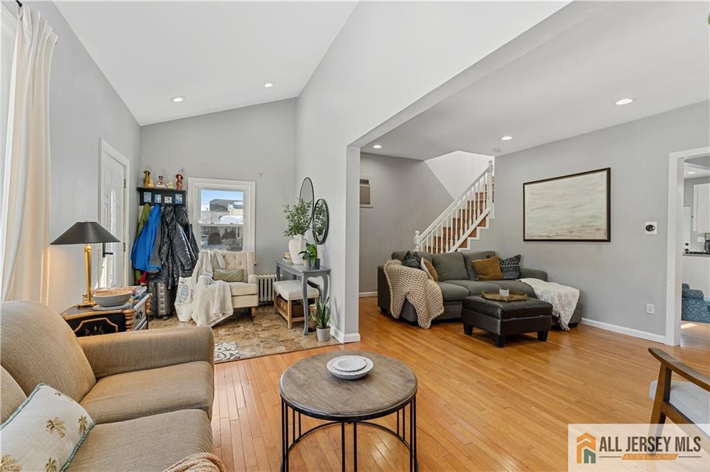 609 Harrison Place Linden, NJ 07036 - Photo 6 of 32