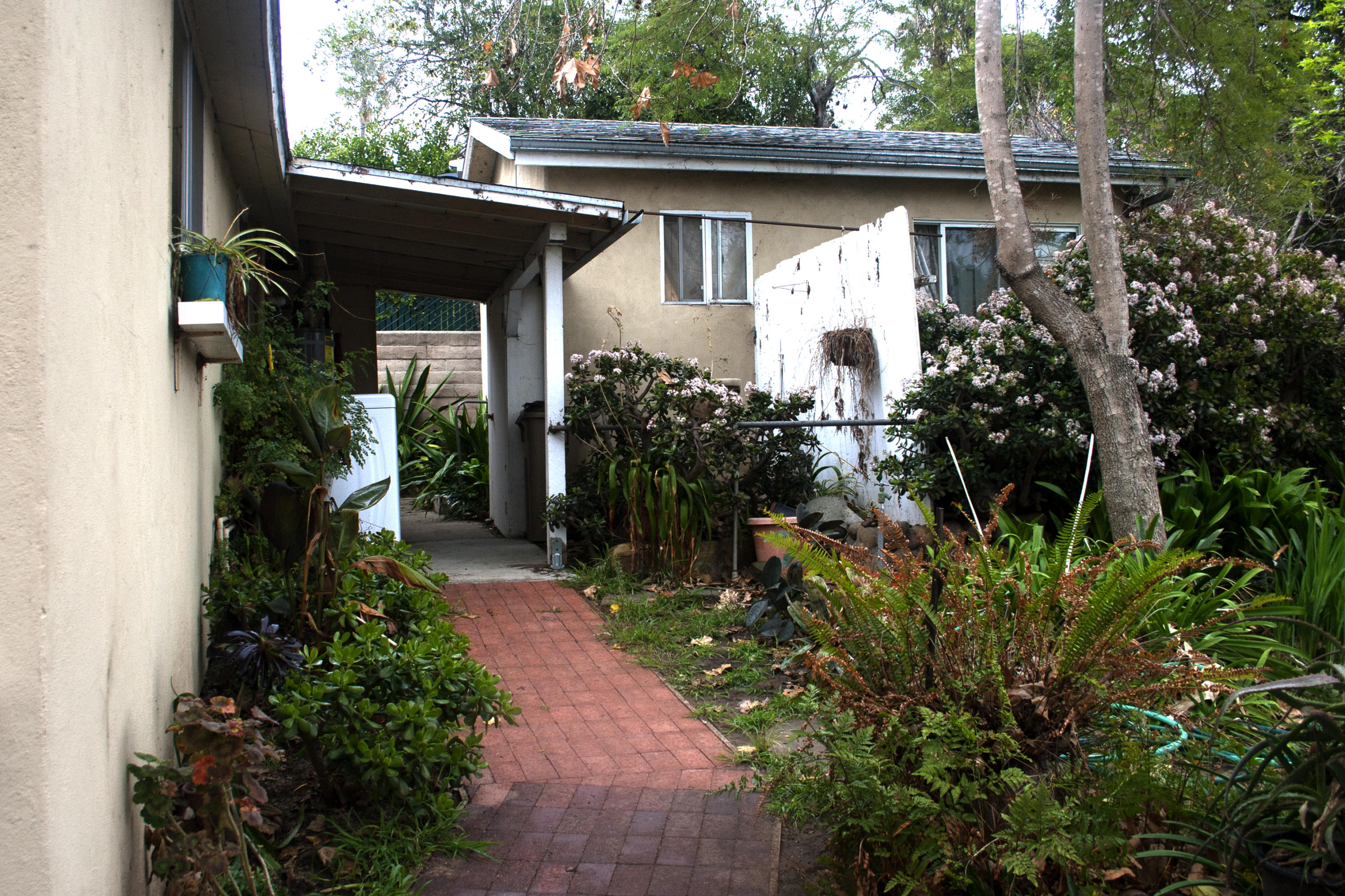 3863 Fairfax Road Santa Barbara, CA 93110 - Photo 21 of 28 Studio/Guest Unit Outside