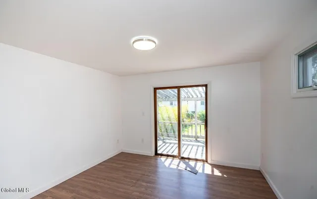 $2,500 | 1538 Nott Street, Schenectady, NY 12308