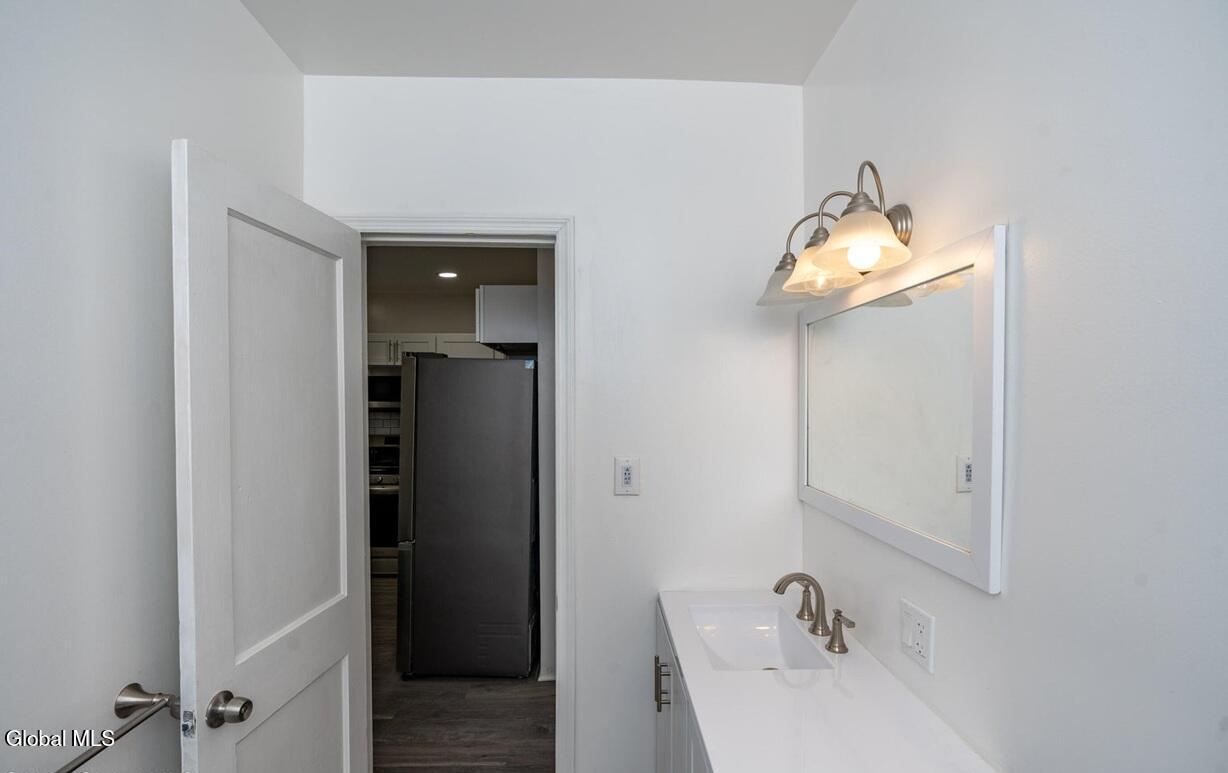 1538 Nott Street Schenectady, NY 12308 - Photo 14 of 44 14