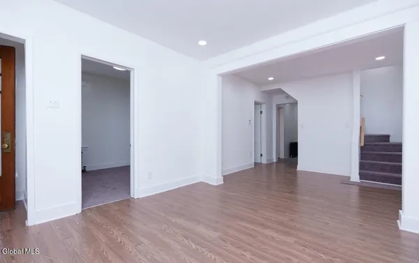 $2,500 | 1538 Nott Street, Schenectady, NY 12308