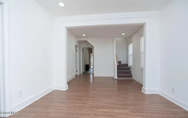 $2,500 | 1538 Nott Street, Schenectady, NY 12308