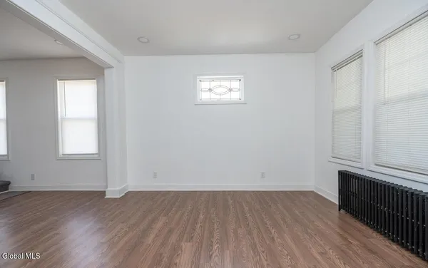 $2,500 | 1538 Nott Street, Schenectady, NY 12308