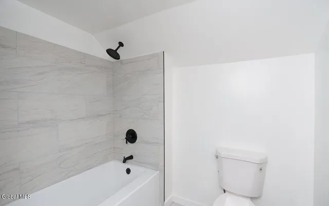 $2,500 | 1538 Nott Street, Schenectady, NY 12308