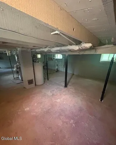 $2,500 | 1538 Nott Street, Schenectady, NY 12308