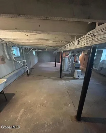 $2,500 | 1538 Nott Street, Schenectady, NY 12308