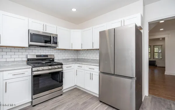 $2,500 | 1538 Nott Street, Schenectady, NY 12308