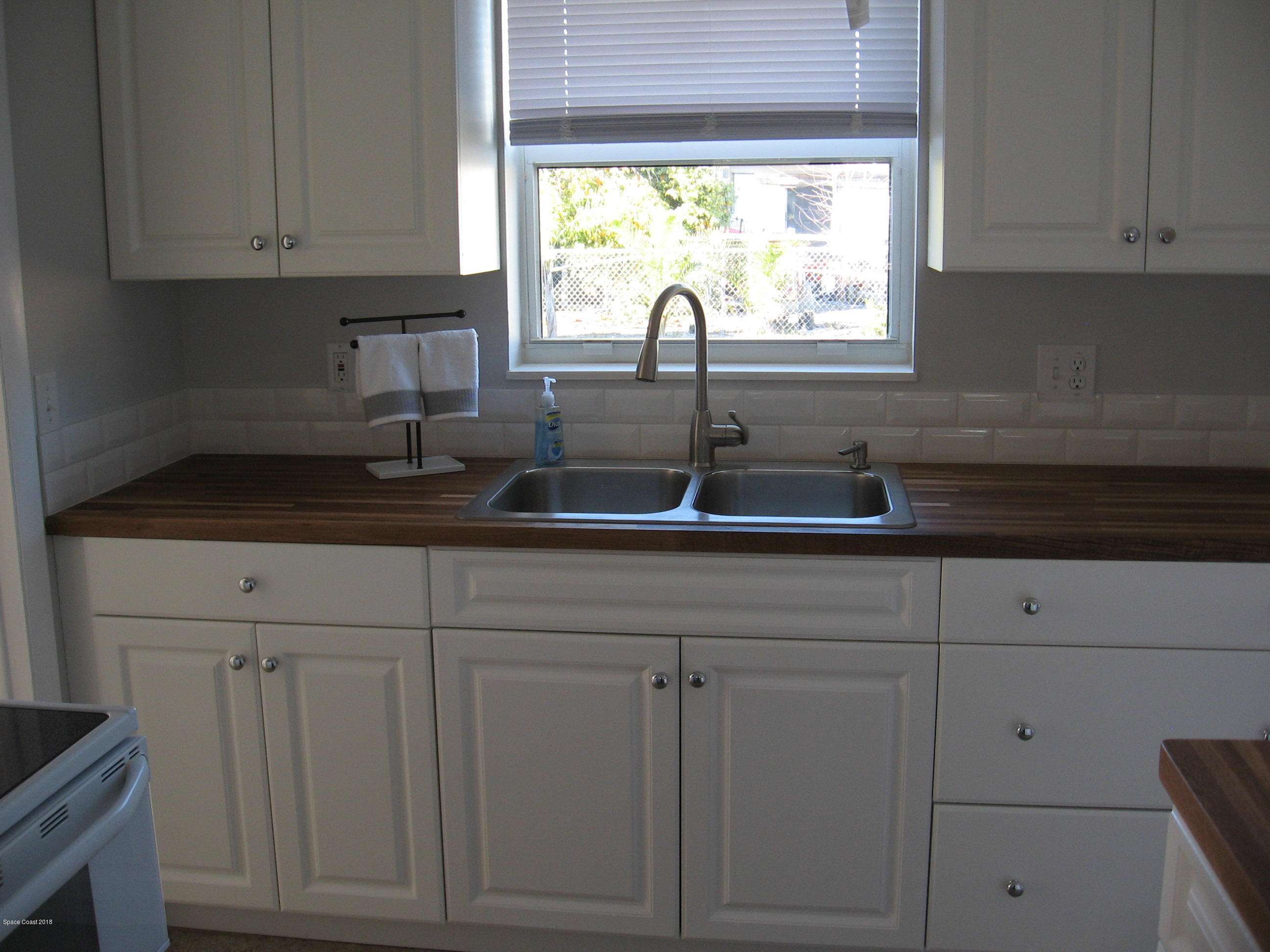 2114 Woodbury Road Melbourne, FL 32935 - Photo 11 of 31 IMG_1898