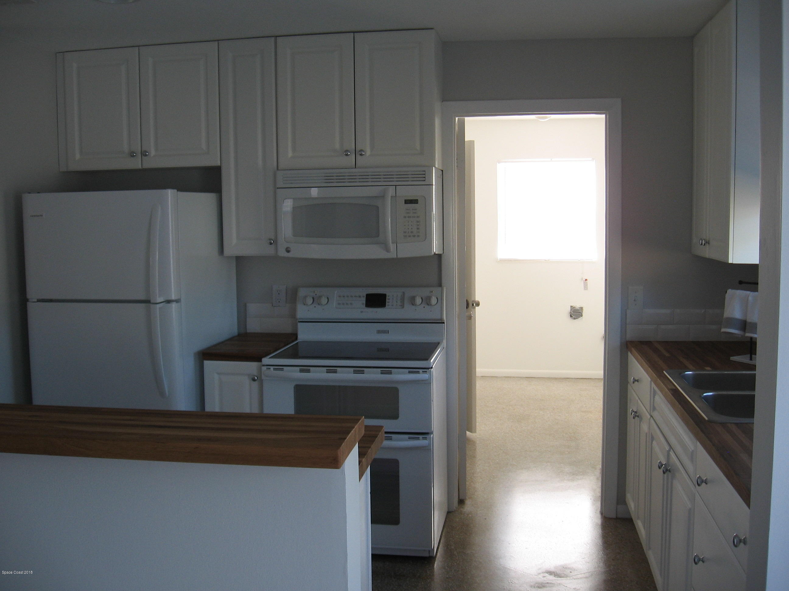 2114 Woodbury Road Melbourne, FL 32935 - Photo 10 of 31 IMG_1880