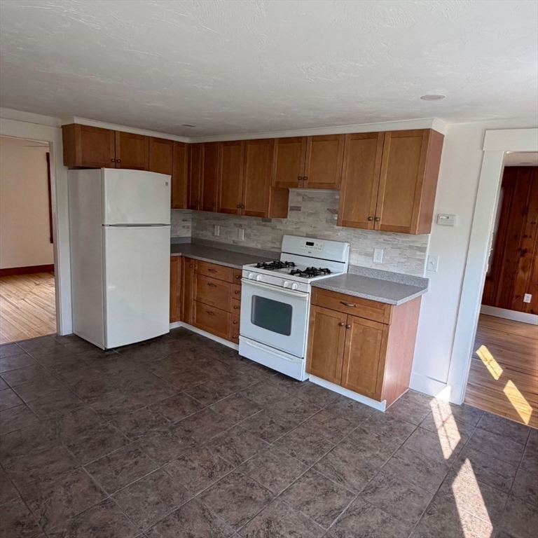 40 Marshall Road Fitchburg, MA 01420 - Photo 16 of 32 Gallery Image 16