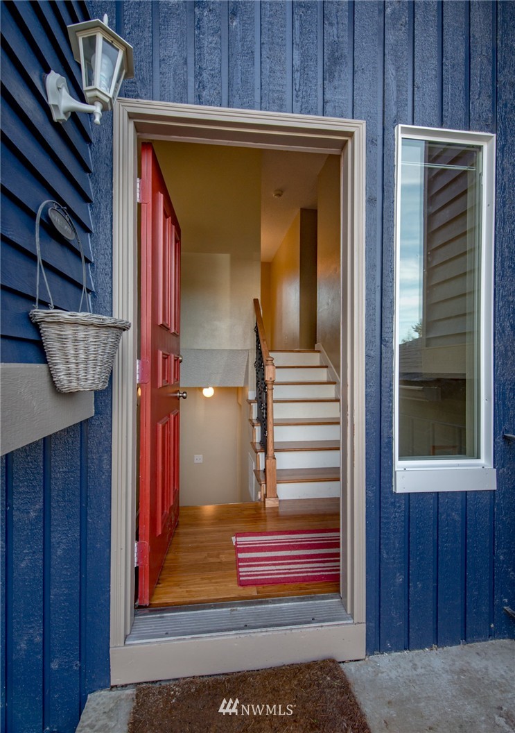 13307 Southeast 168th Street Renton, WA 98058 - Photo 3 of 19 Gallery Image 3