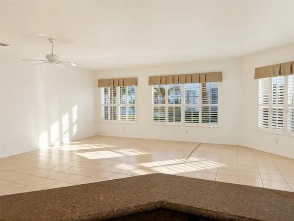$2,500 | 1802 Triano Circle, Unit 1802, Venice, FL 34292