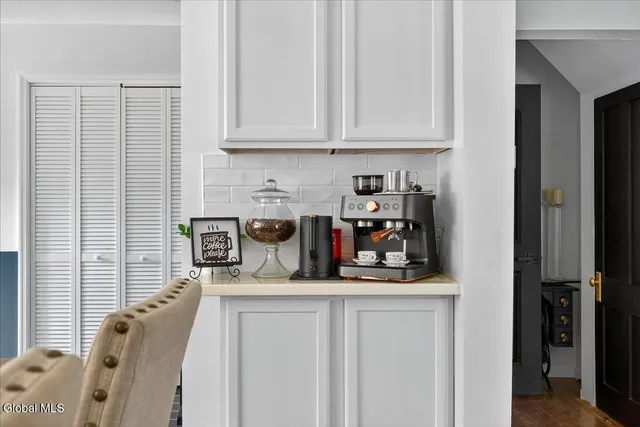 $450,000 | 500 Highway 146, Guilderland, NY 12009