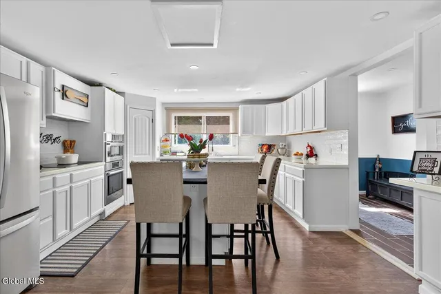 $450,000 | 500 Highway 146, Guilderland, NY 12009