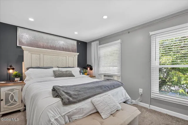 $450,000 | 500 Highway 146, Guilderland, NY 12009