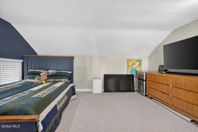 $450,000 | 500 Highway 146, Guilderland, NY 12009