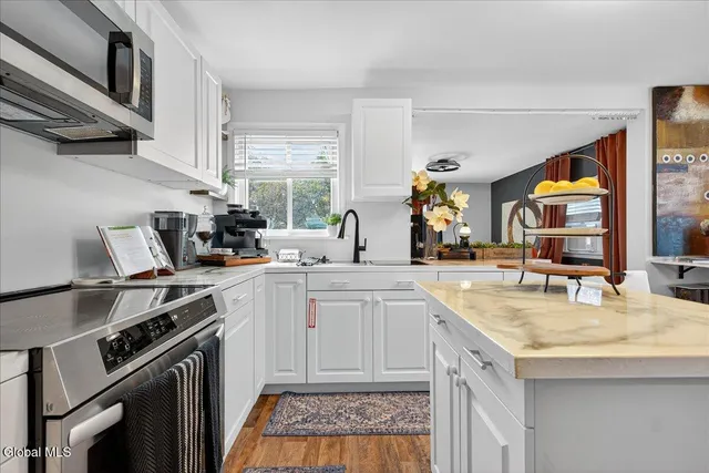 $450,000 | 500 Highway 146, Guilderland, NY 12009