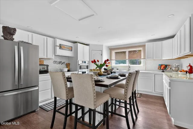 $450,000 | 500 Highway 146, Guilderland, NY 12009