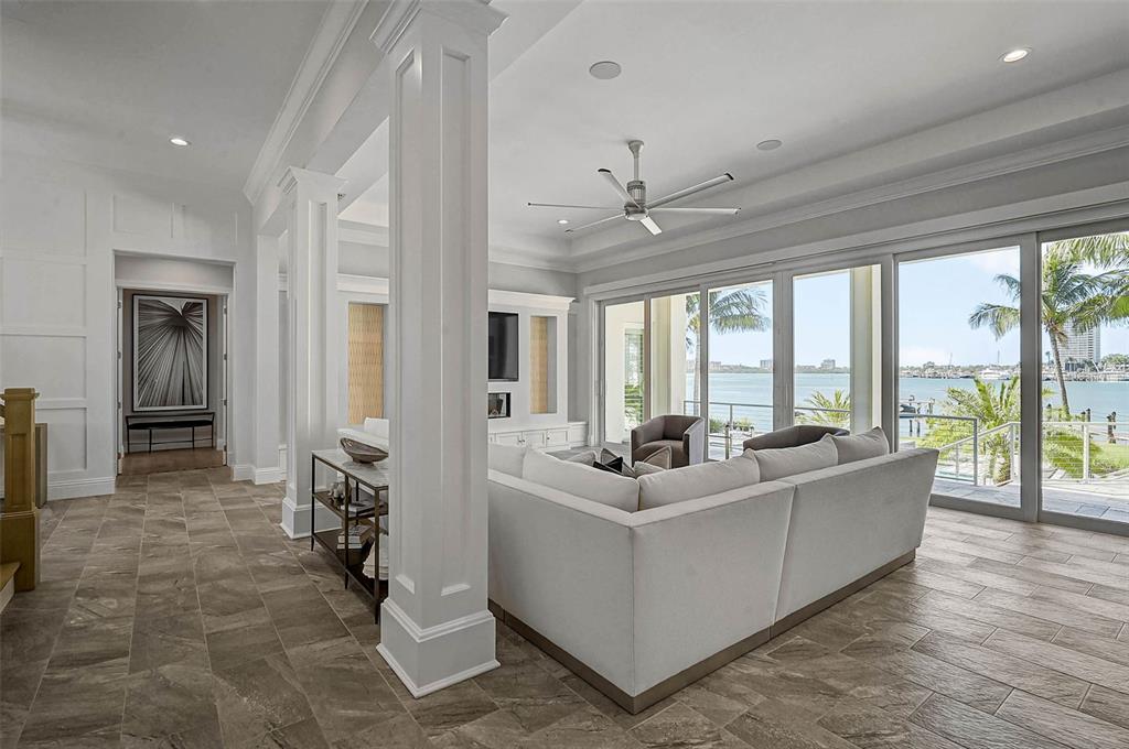 101 Seagull Lane Sarasota, FL 34236 - Photo 13 of 90