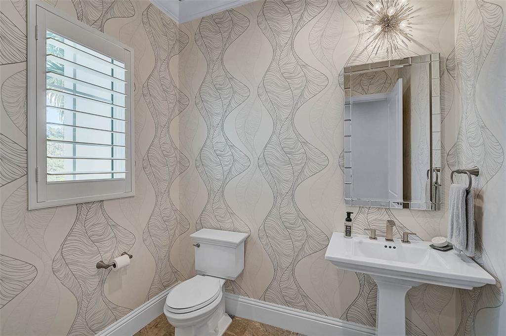 101 Seagull Lane Sarasota, FL 34236 - Photo 23 of 90