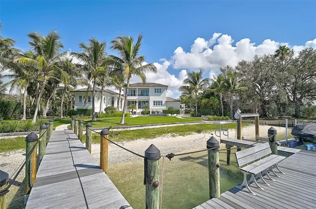 $9,500,000 | 101 Seagull Lane, Sarasota, FL 34236