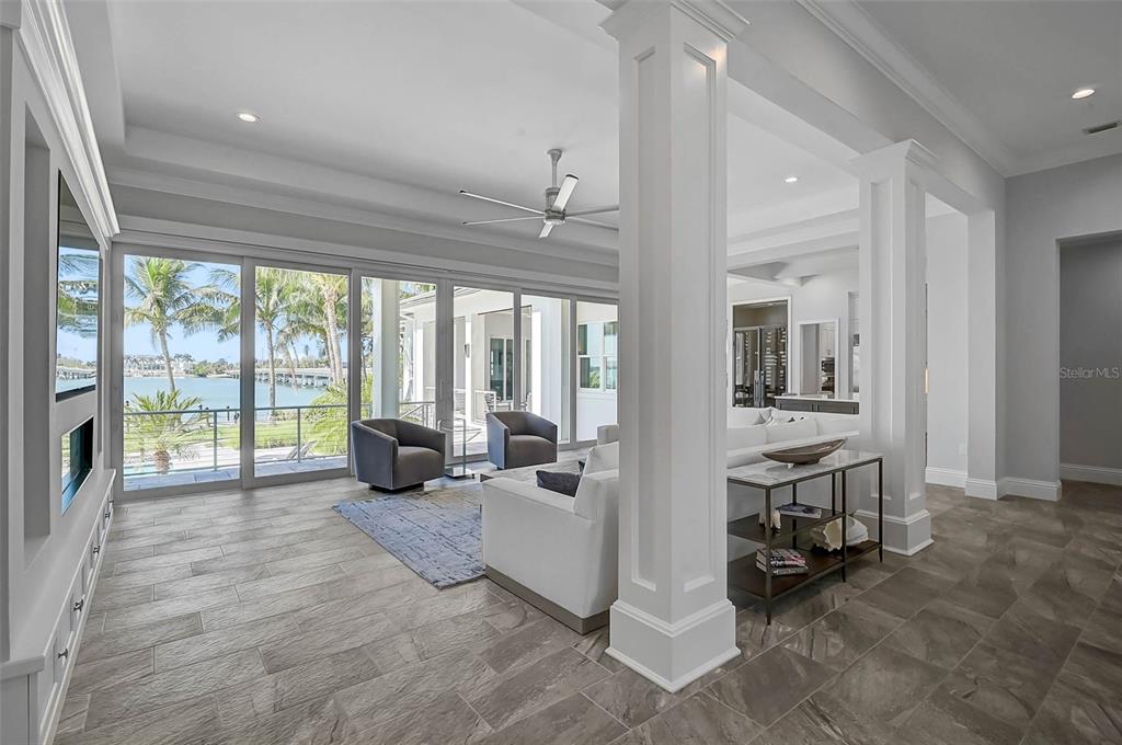 101 Seagull Lane Sarasota, FL 34236 - Photo 8 of 90