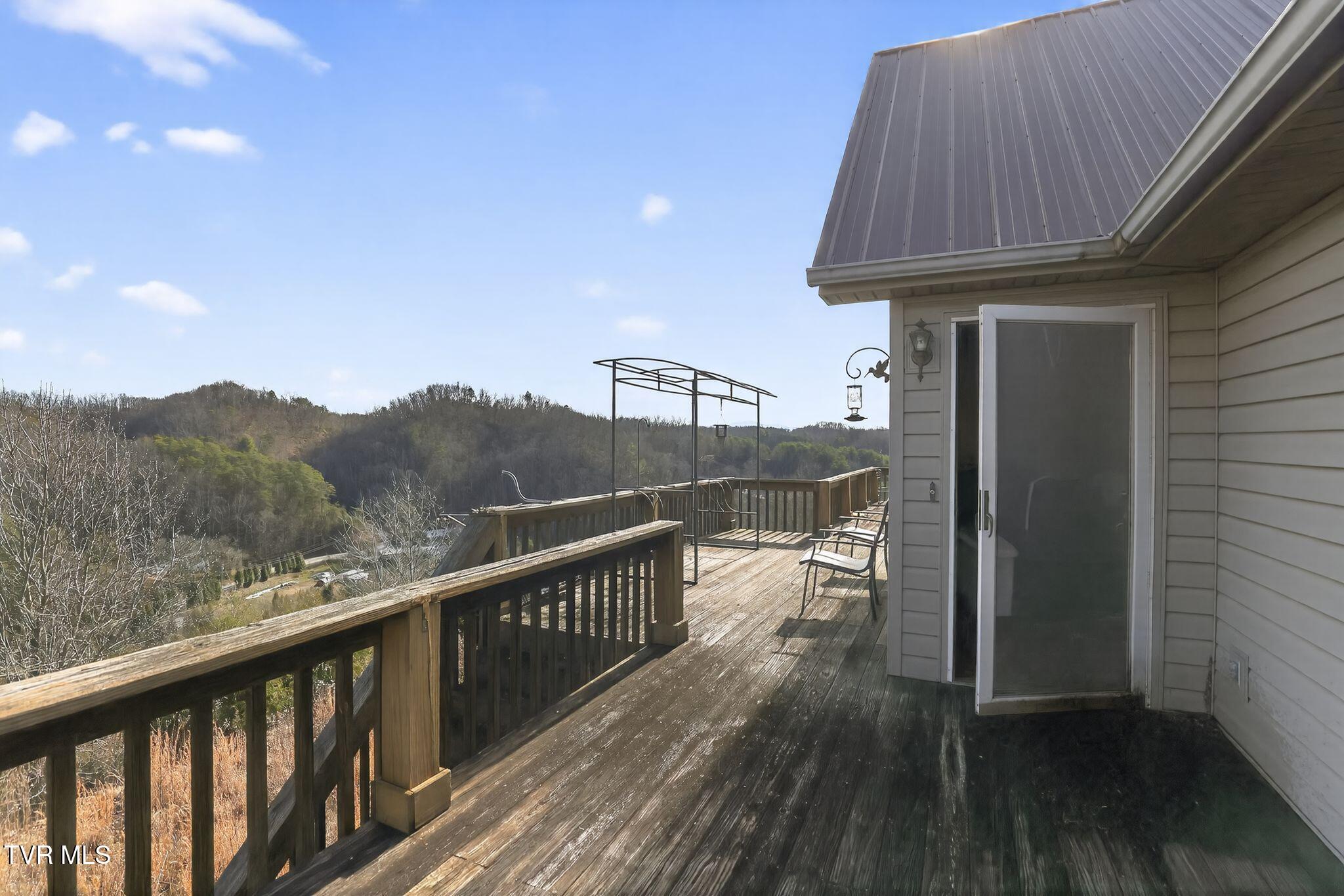 604 Cripple Creek Road Watauga, TN 37694 - Photo 28 of 52 28