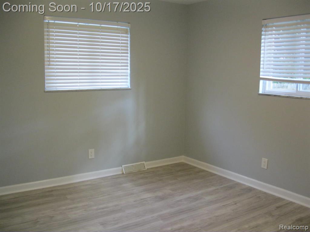 4491 Ormond Road White Lake, MI 48383 - Photo 27 of 39 Gallery Image 27