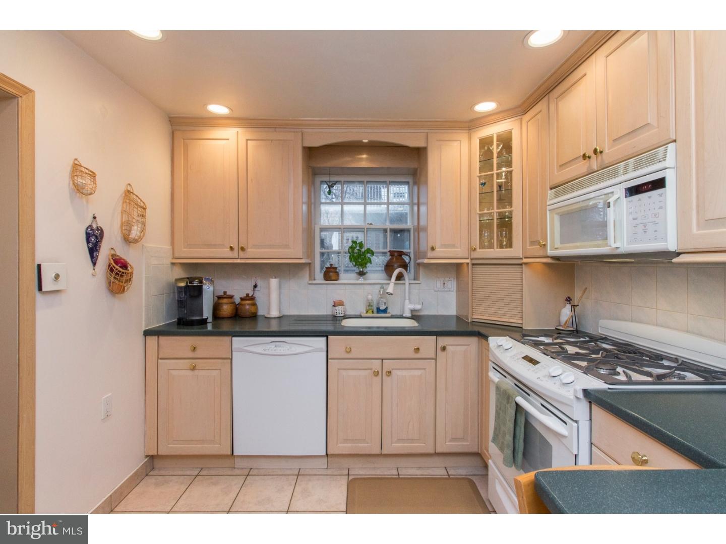 510 St Albans Road Havertown, PA 19083 - Photo 7 of 25 Kitchen