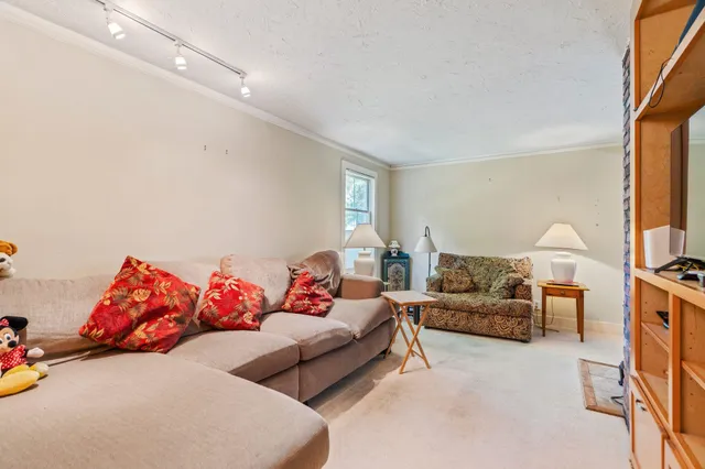 $449,000 | 6852 Highway 4, Bridgewater, VT 05035