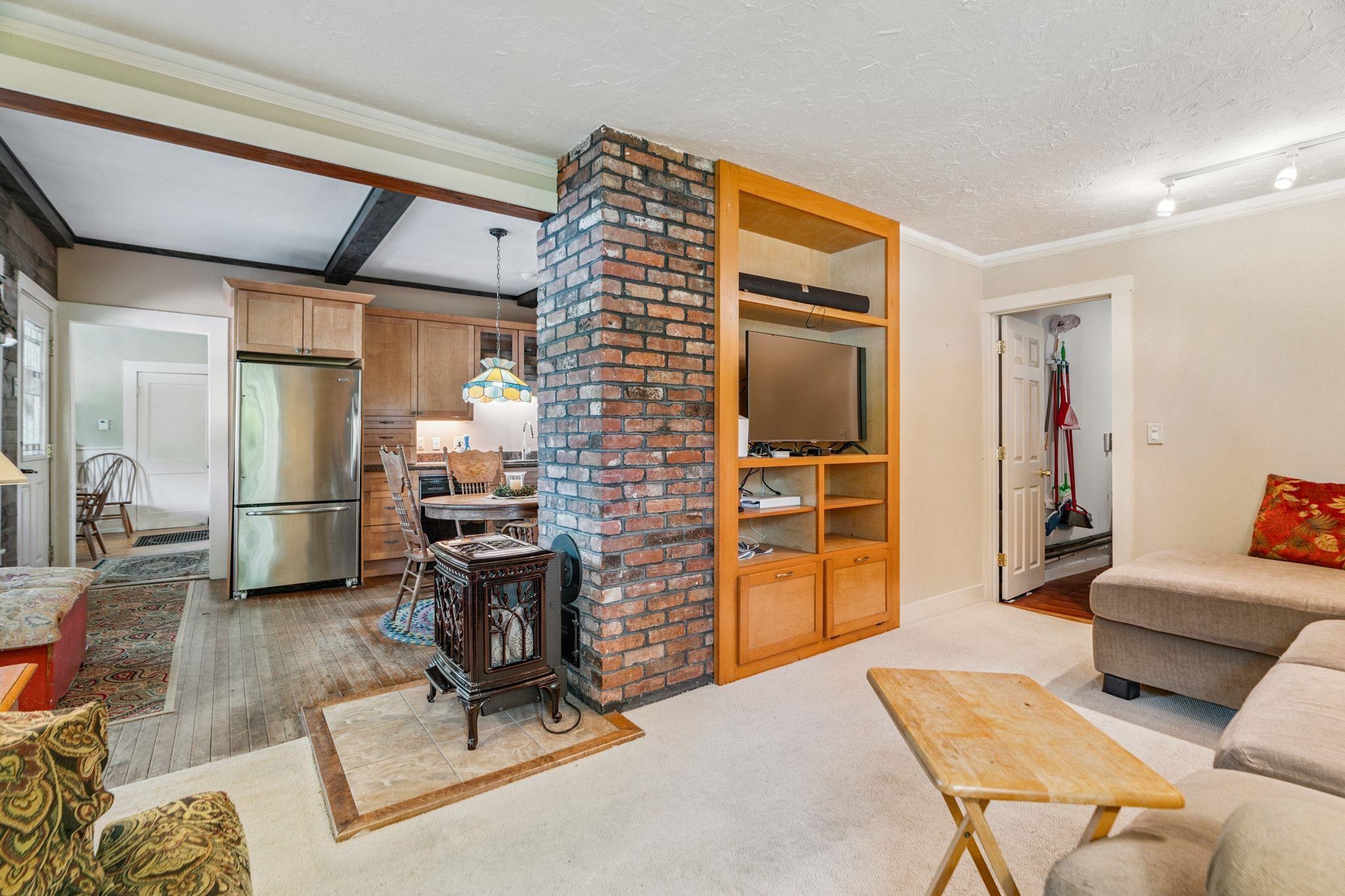 6852 Highway 4 Bridgewater, VT 05035 - Photo 16 of 34